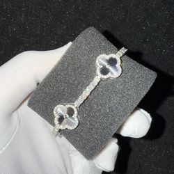 Tennis Clover VVS Moissanite bracelet 