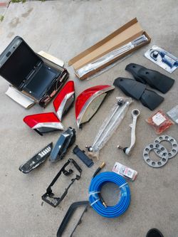 Variety of car parts. 