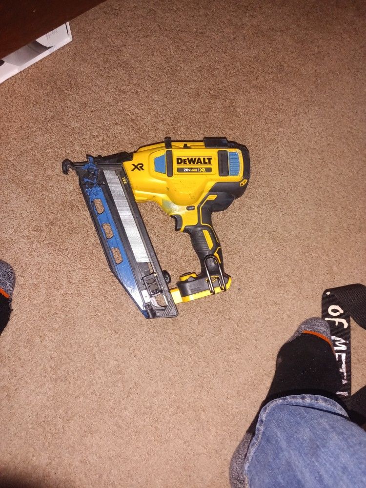 Cordless 16 Gauge Finish Nailgun