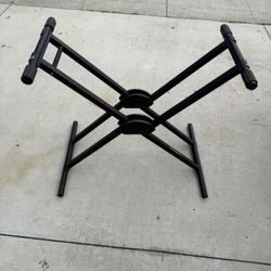 🎹 Roland Heavy-Duty Keyboard Stand – Adjustable X-Style – Solid! 🎹
