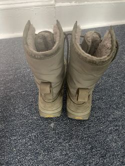 Green Ugg Boots Sz 9