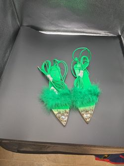 Cape Robbin, sandal size8