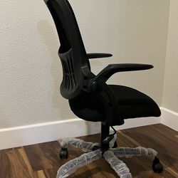 Brand new Home Office Executive Chair, Ergonomic Mesh Adjustable Swivel Mid-Back Chair with Comfortable Lumbar Support, Comfy