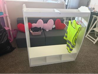 Dress up rack