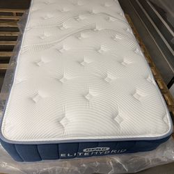 Like New Bear Elite Hybrid Twin Mattress