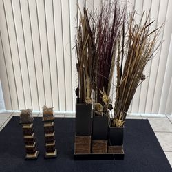 3 Slotted Floor Vase With 2 Candle Holders