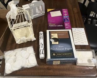 WEDDING LOT (9 ITEMS)