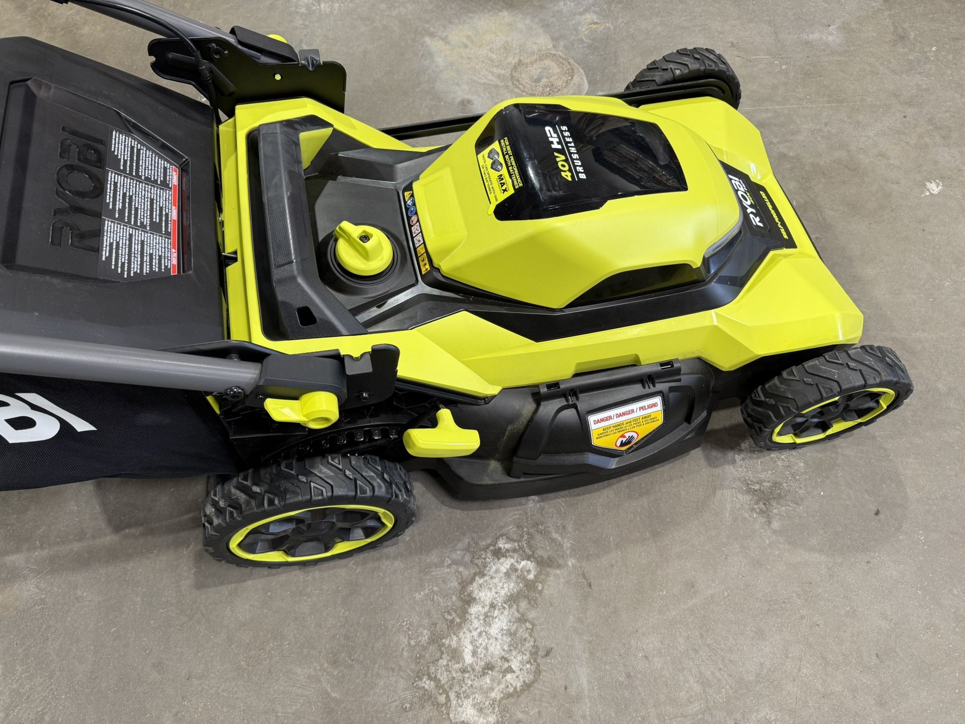 RYOBI 40V HP Brushless 21 in. Cordless Battery Walk Behind Self-Propelled Lawn Mower with (2) 6.0 Ah Batteries and Charger