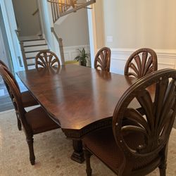 Solid Wood Dining Table With Seating For 6