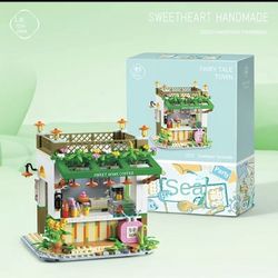 NWT DIY Coffee House 629 pcs Building block toy 