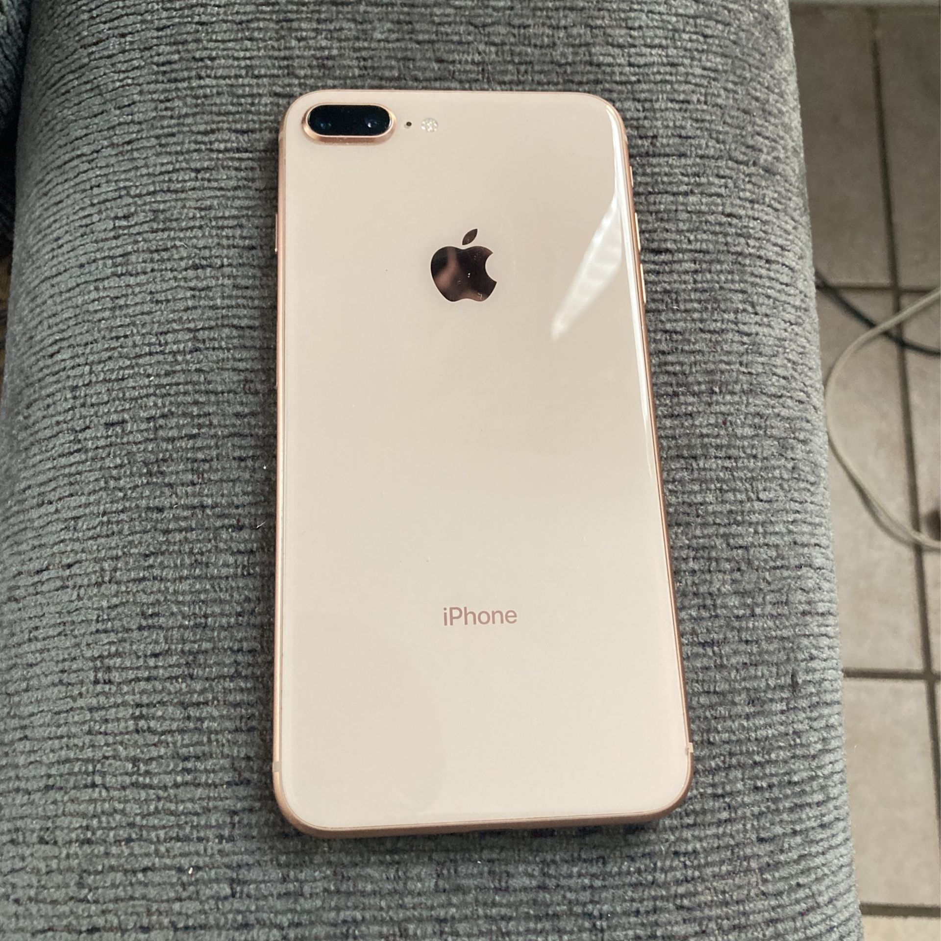 iPhone 8 Plus