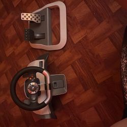 Xbox 360 Steeering Wheel And Pedals 