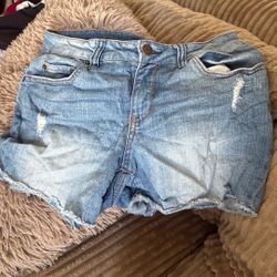 Time & Tru Denim Shorts – Size 8, Classic Cotton Jean Style