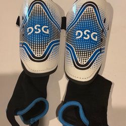DSG Dick's Sporting Goods Ocala Youth Shin Guards LRG Sports Soccer Blue White