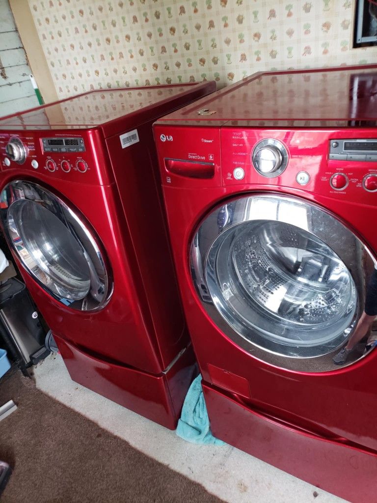 High End LG Washer and Dryer Steam Dryer Series Side Loader Combo in Cherry Red, Located in Abilene KS