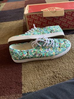 WOMENS VANS SIZE 10