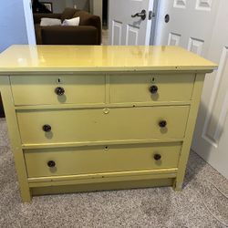 Cute Yellow Dresser 