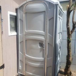Bathrooms / Portapotties