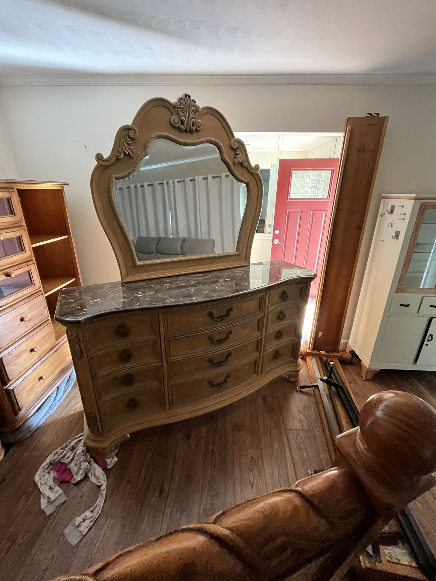 Bedroom Set.  Dresser With Mirror 2 Night Stands With Granite Tops.  Very Nice 