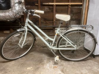 Mint Classic Bicycle - Schwinn Wayfarer Bike