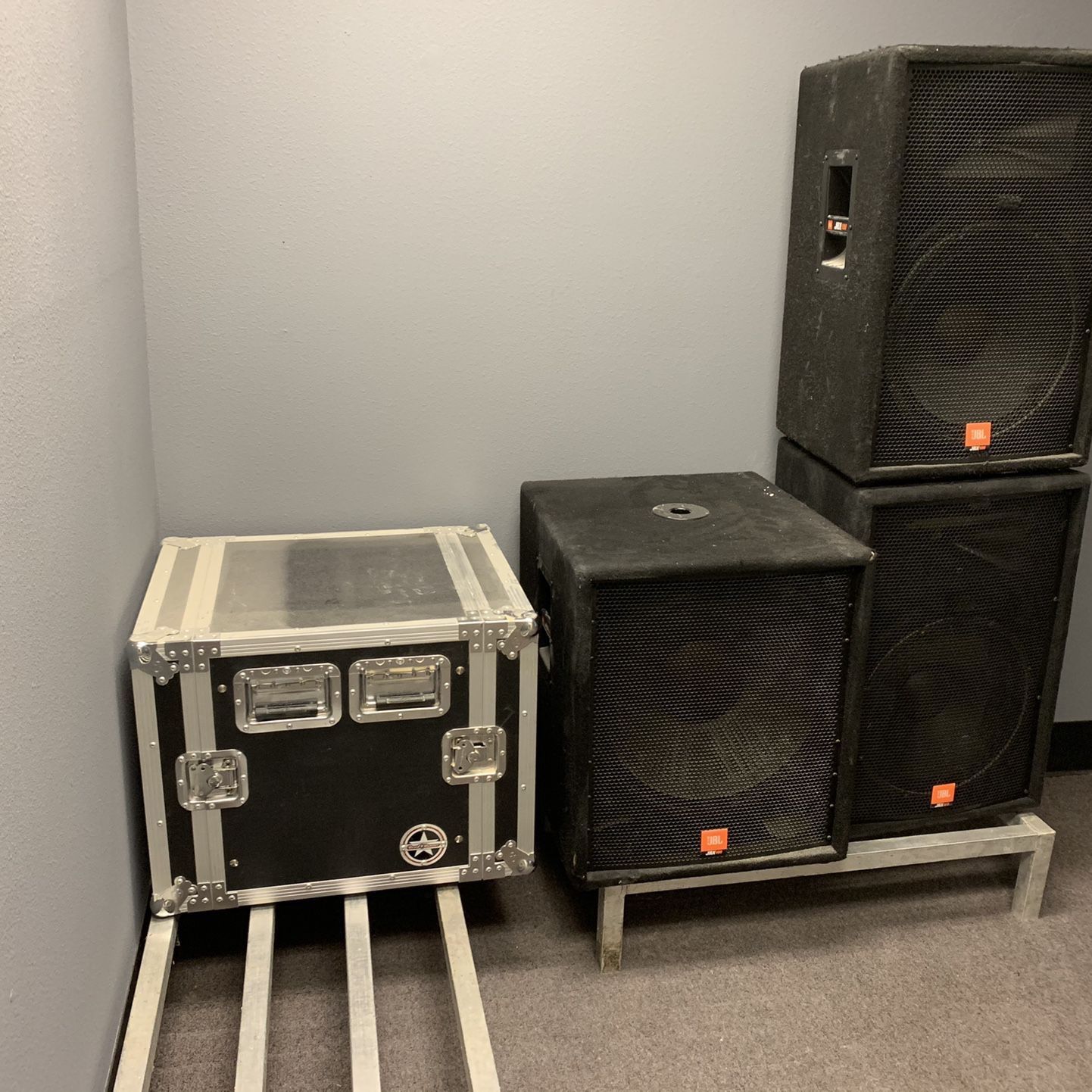 JbL JRX stage speakers and subwoofer