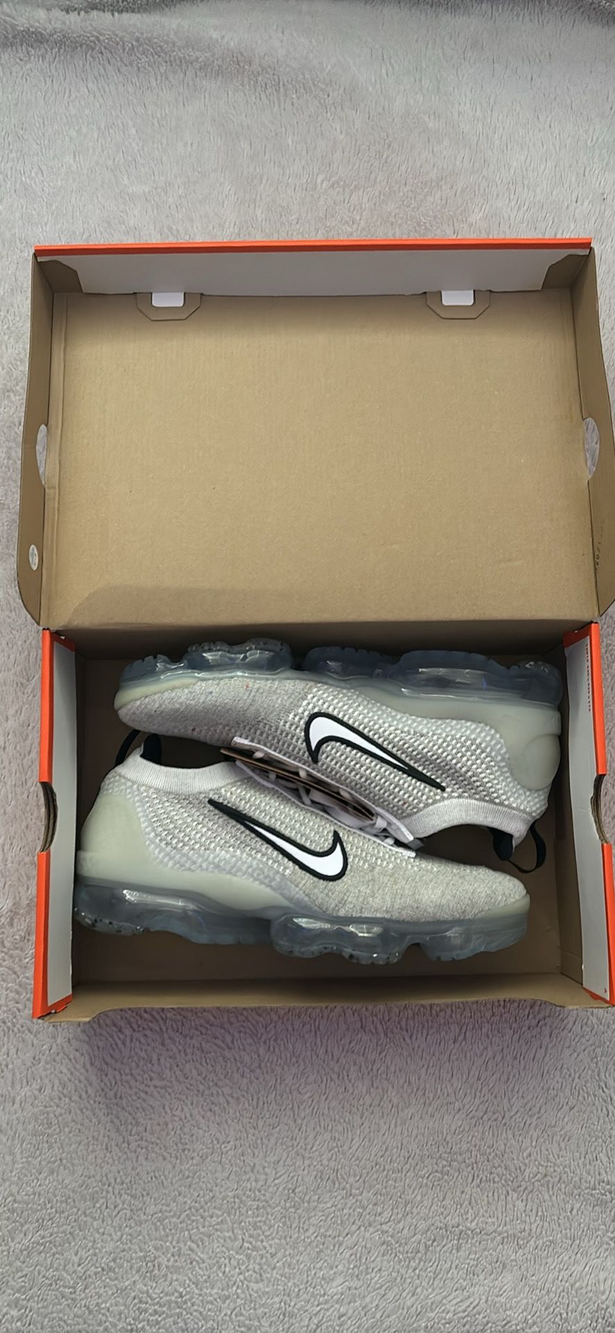Nike Vapormax Flyknit size 10.5