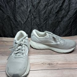 Brooks ghost Running Shoes Size 9 Gray Sneakers Womens B089