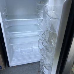18.5 in. W, 4.5 cu. ft. 2-Door Mini Refrigerator, with Freezer in Platinum Steel