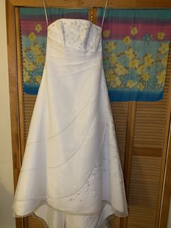 David’s Bridal Strapless Wedding Dress, 16w Thumbnail