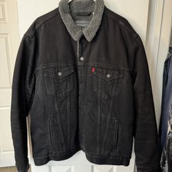 Levi’s - Men’s Sherpa Trucker Jacket