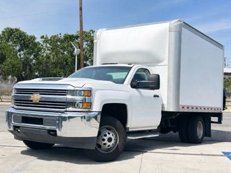 2017 Chevrolet Silverado 3500 HD Regular Cab & Chassis