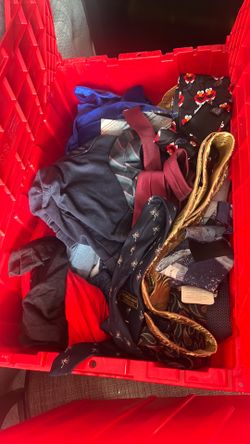 Men’s clothes mostly small