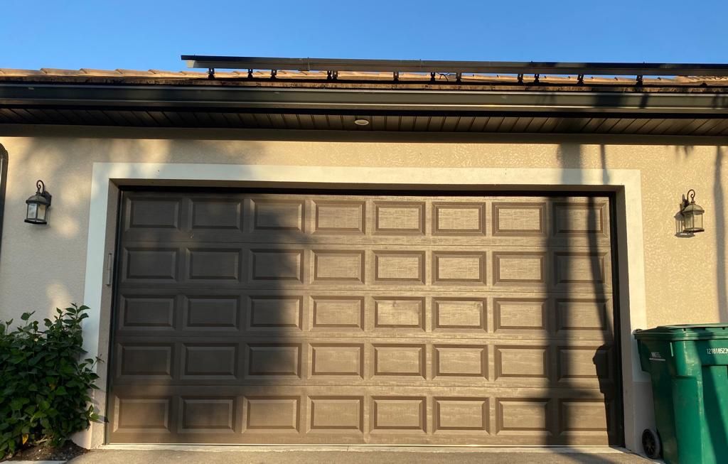 Garage Door 16’x8’ Brown.