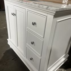 White 36 In Bath Vanity 