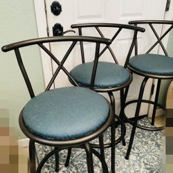 3 Bar Stools
