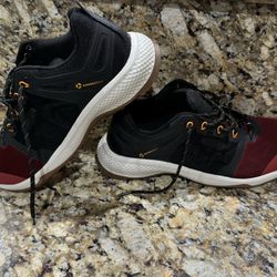 Keen Konnect Fit Red Black Mens 9 Shoe