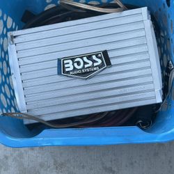 Boss 1500w Amp