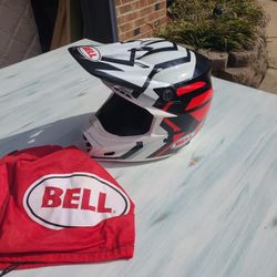 XL BELL HELMET