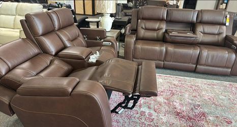 💞OM 💞  Brand New Living Room power reclining sofa and loveseat
