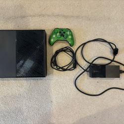 Xbox One 500GB + Accessories