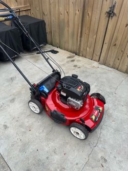 Toro Recycler Self Propelled MowerREAD DESCRIPTION
