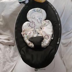 4Moms Baby Swing With Infant Insert