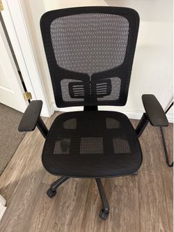 Kroy Ergonomic Office Swivel Chair