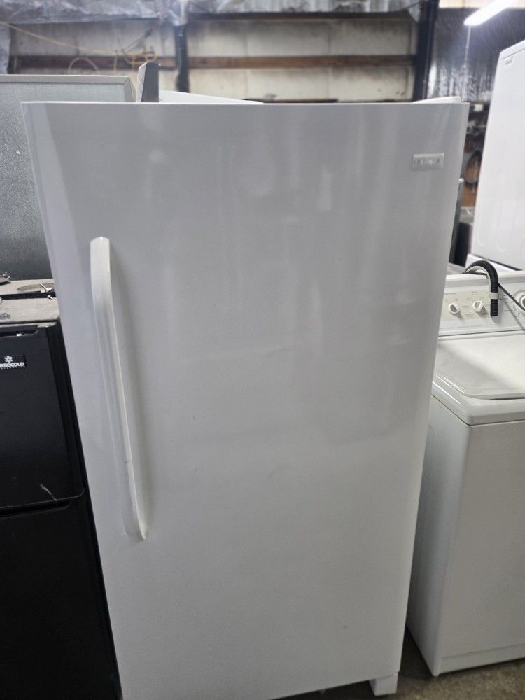Fridgedaire Upright Freezer 17cu