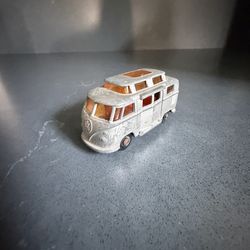 Vintage 1960’s Lesney Matchbox Series No. 34 Volkswagen Camper