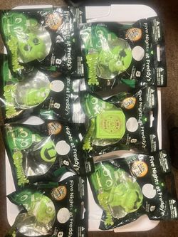 5nighta At Freddys Glow In Dark Squisheme