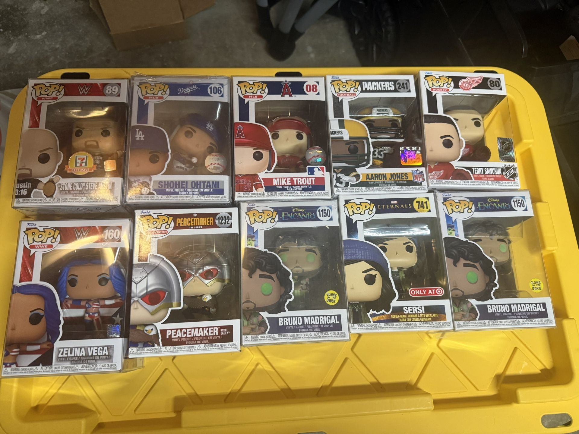 31 Random Assorted Funkos