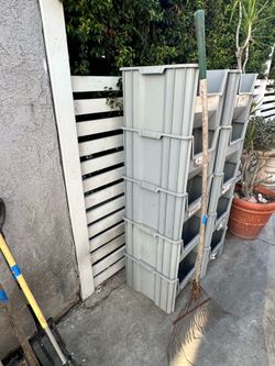 Stackable plastic storage