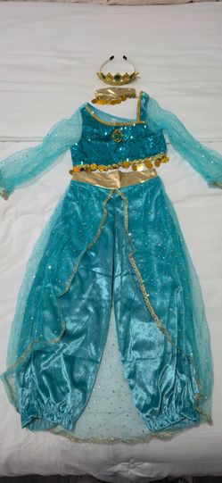 Princess Jasmine Halloween Costume with Crown