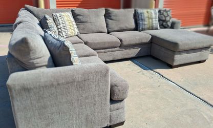 Large Gray Reversible Chaise Sectional Couch